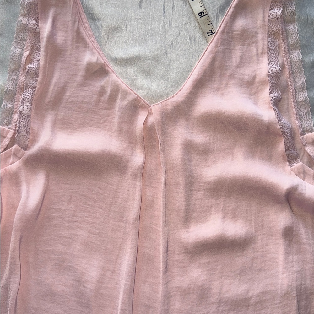 Van Winkle Co. Matte Silk Pink Pajama Set V-Neck & Drawstring Shorts Lacey Sz L - Picture 11 of 14